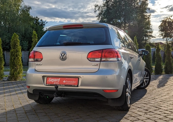 Volkswagen Golf cena 23900 przebieg: 209000, rok produkcji 2011 z Jędrzejów małe 137